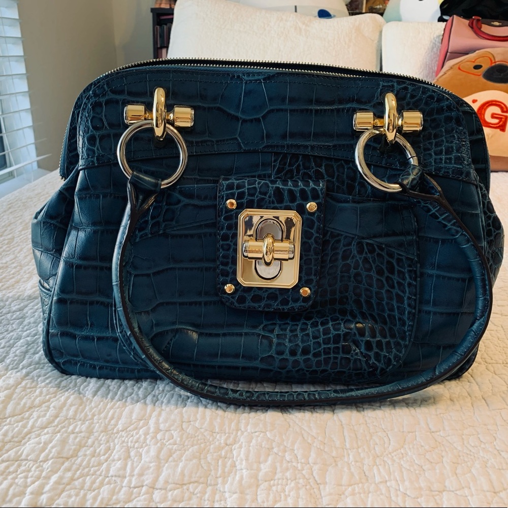 B Makowsky blue croc print purse